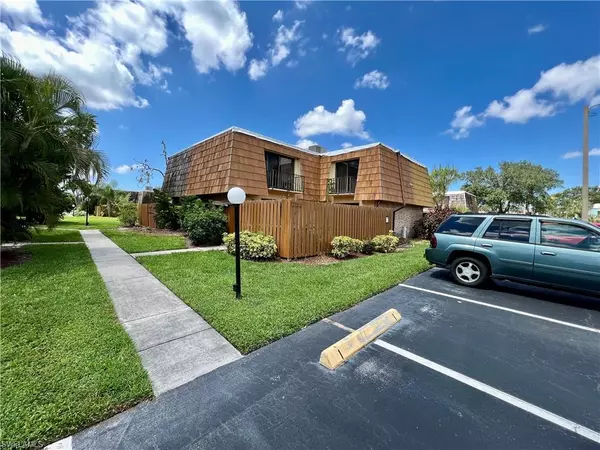 Fort Myers, FL 33907,5554 Malt DR #3