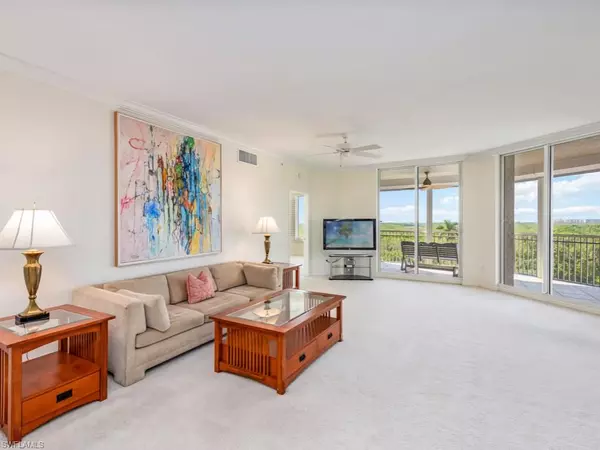 Naples, FL 34110,1001 Arbor Lake DR #408