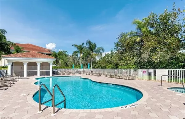 Naples, FL 34112,4863 Hampshire CT #4-202