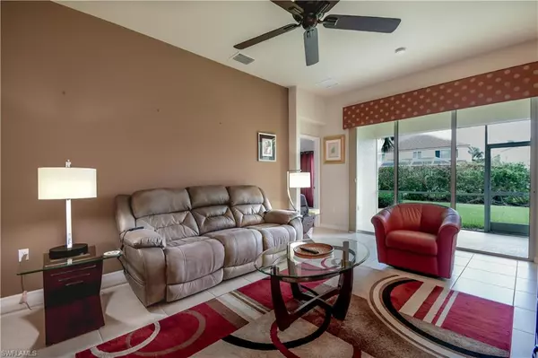 Cape Coral, FL 33991,2536 Hopefield CT