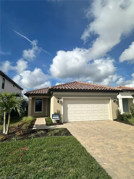 1875 Mesa LN, Naples, FL 34120