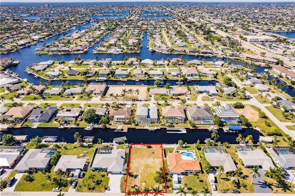 4918 Sorrento CT, Cape Coral, FL 33904