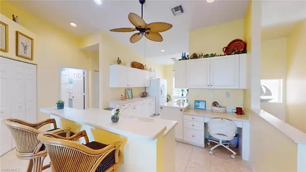 Naples, FL 34114,25057 Peacock LN #202