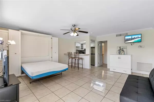 Marco Island, FL 34145,1047 Hartley AVE #210