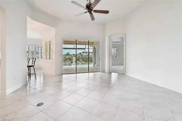 Naples, FL 34104,8176 Jefferson CT