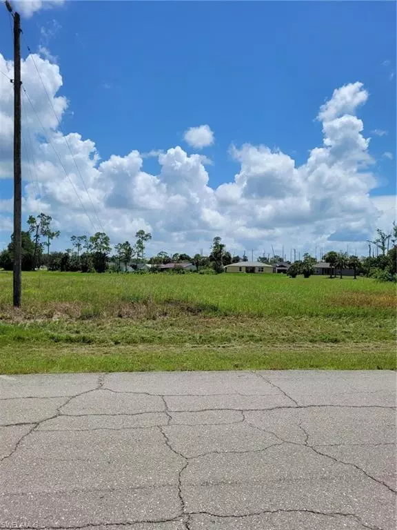 Labelle, FL 33935,3002 Mockingbird LN