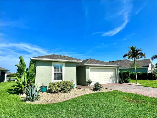 Cape Coral, FL 33909,2633 Manzilla LN