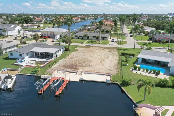 5362 Bayshore AVE, Cape Coral, FL 33904