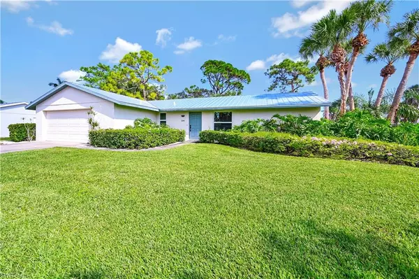 2265 Outrigger LN, Naples, FL 34104