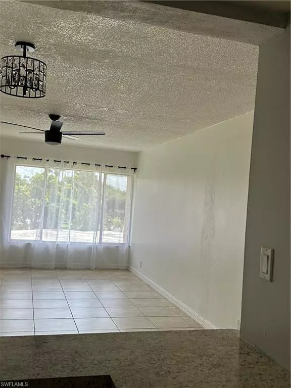 Fort Myers, FL 33901,2264 Winkler AVE #313