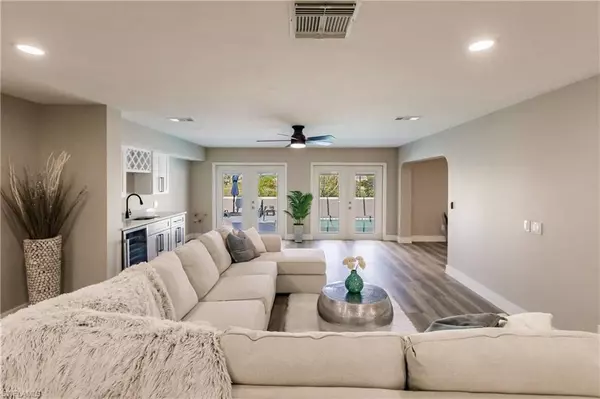 Naples, FL 34113,362 Pinehurst CIR