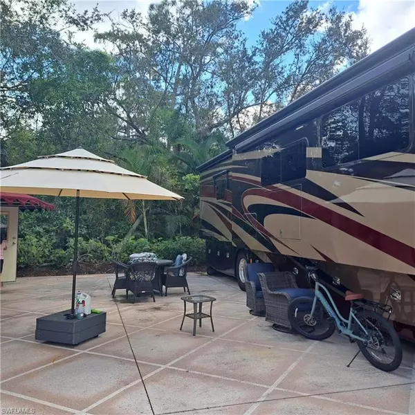 Naples, FL 34114,4964 Coach LN