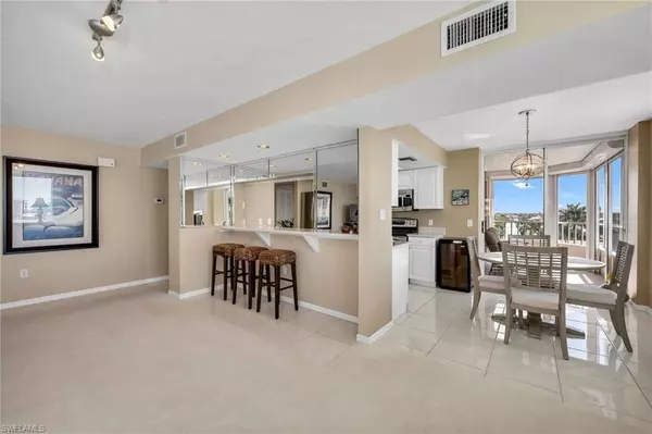 Naples, FL 34108,11118 Gulf Shore DR #A-504