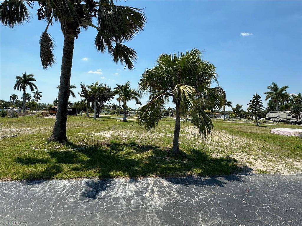 Fort Myers, FL 33908,51 Poplar PL