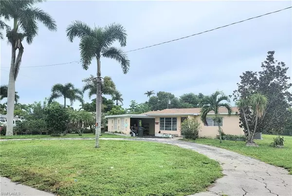 Fort Myers, FL 33916,4061 Mandarin CT