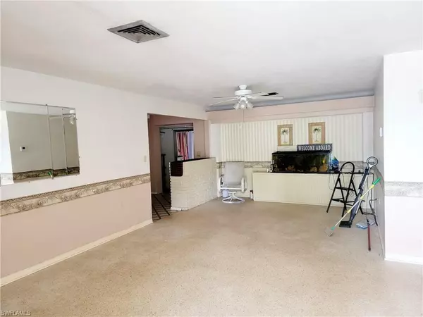 Fort Myers, FL 33916,4061 Mandarin CT