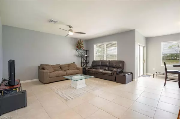 North Fort Myers, FL 33917,8843 Cascade Price CIR