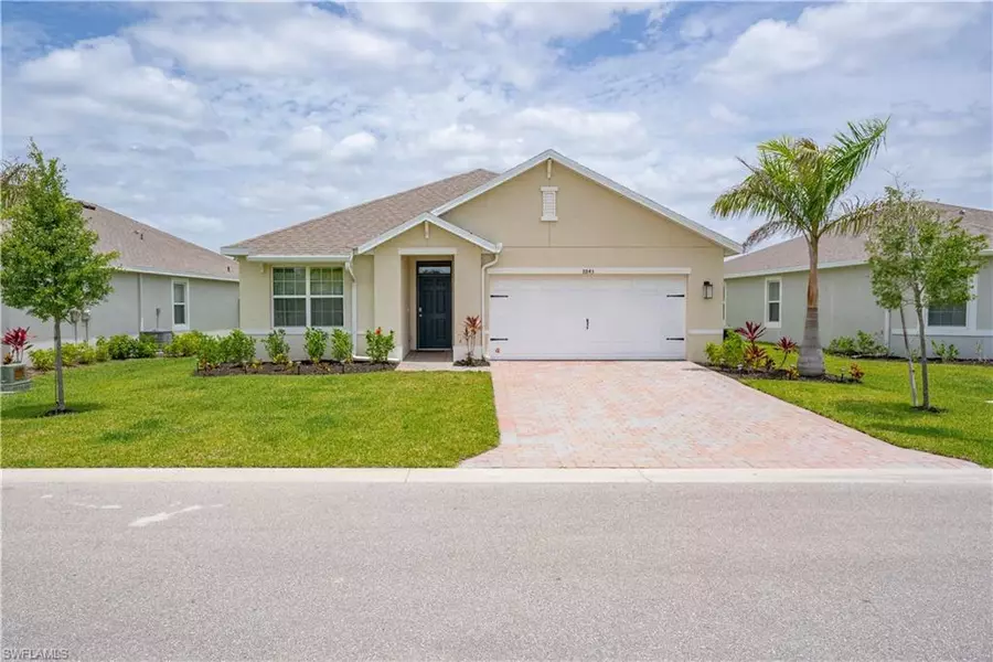 8843 Cascade Price CIR, North Fort Myers, FL 33917