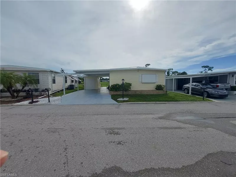 295 Boros DR, North Fort Myers, FL 33903