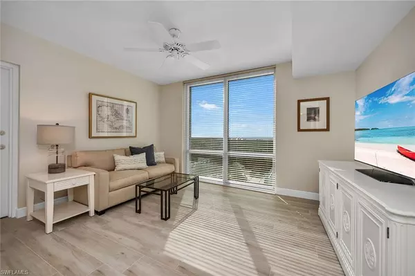 Naples, FL 34108,7515 Pelican Bay BLVD #6D