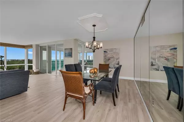 Naples, FL 34108,7515 Pelican Bay BLVD #6D