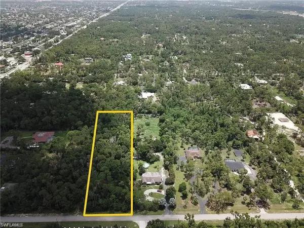 Naples, FL 34116,5700 Cedar Tree LN