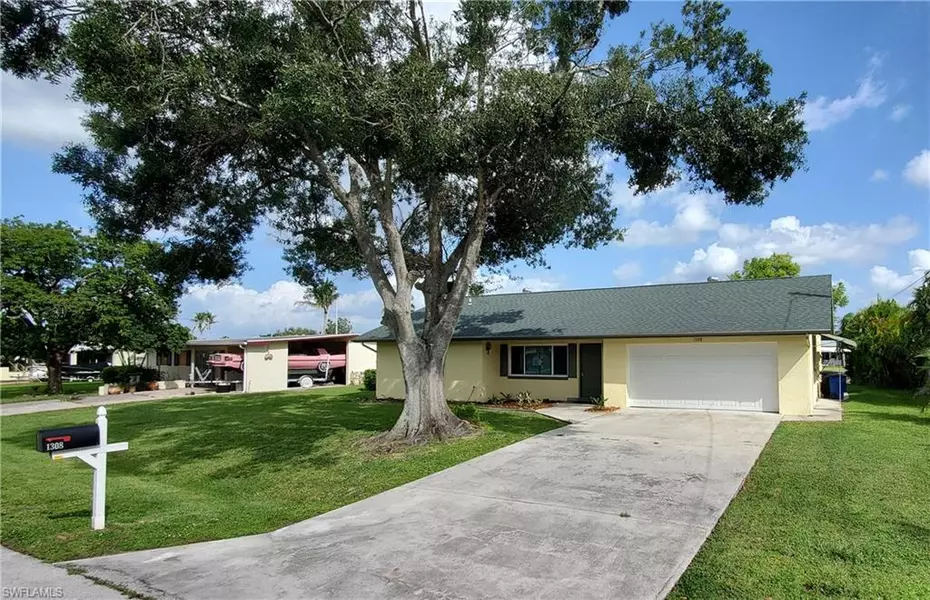 1308 Sunrise DR, North Fort Myers, FL 33917