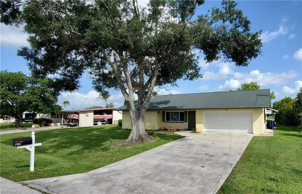 1308 Sunrise DR,  North Fort Myers,  FL 33917