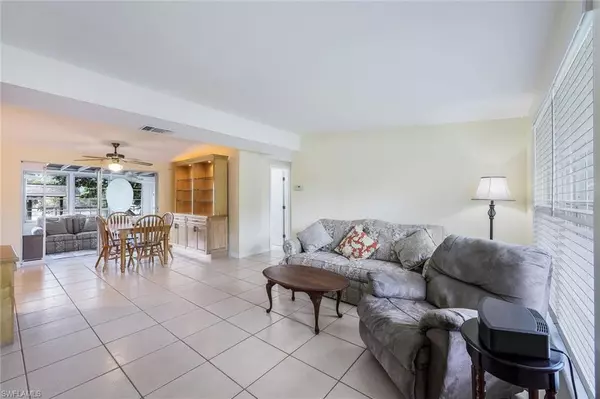 Naples, FL 34104,2160 Harbor LN