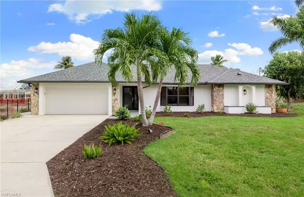 6058 Cocos DR, Fort Myers, FL 33908