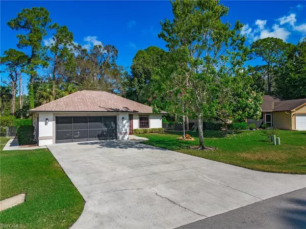 Naples, FL 34112,6039 Hollow DR