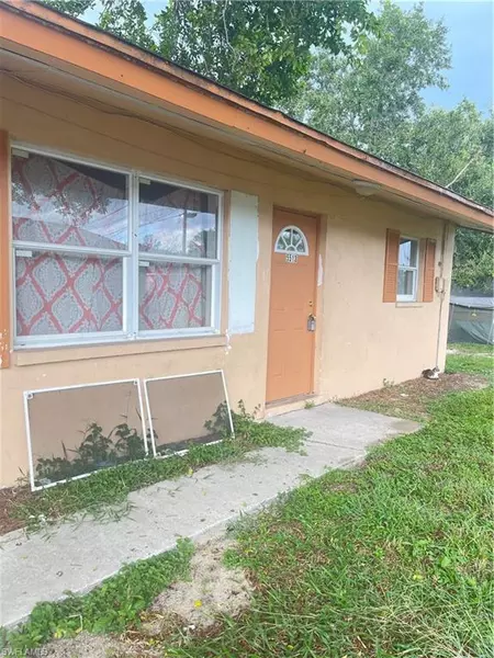 5511-5513 6th AVE, Fort Myers, FL 33907