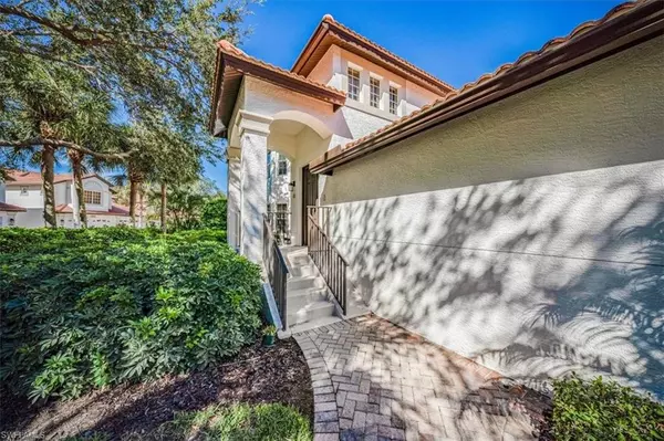 Naples, FL 34105,2515 Talon CT #4-403