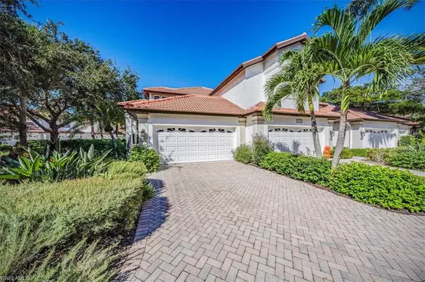 2515 Talon CT #4-403, Naples, FL 34105