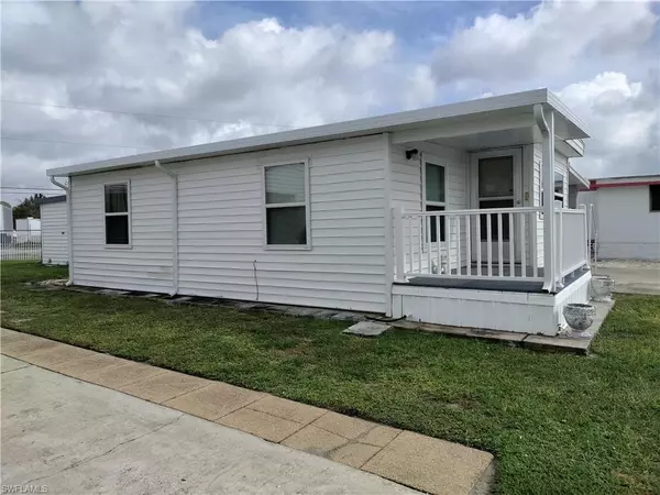 North Fort Myers, FL 33917,159 Overland TRL