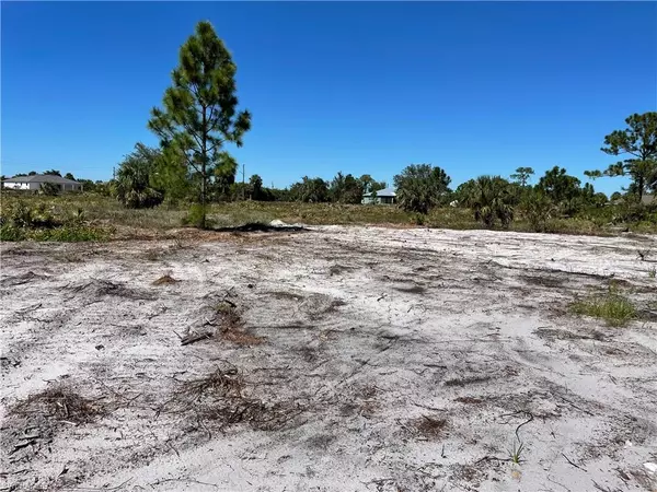 3604 72nd ST W, Lehigh Acres, FL 33971