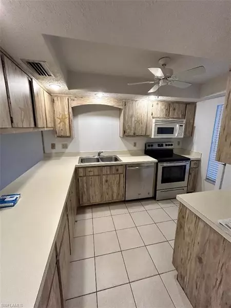 16251 Dublin CIR #202, Fort Myers, FL 33908