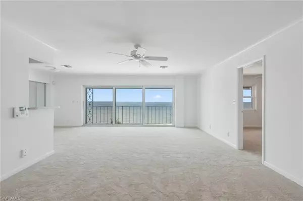 Naples, FL 34102,2011 Gulf Shore BLVD N #65-66