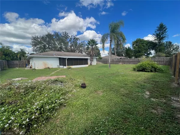 Lehigh Acres, FL 33936,1422 Caywood CIR S