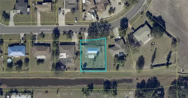 Lehigh Acres, FL 33936,1422 Caywood CIR S