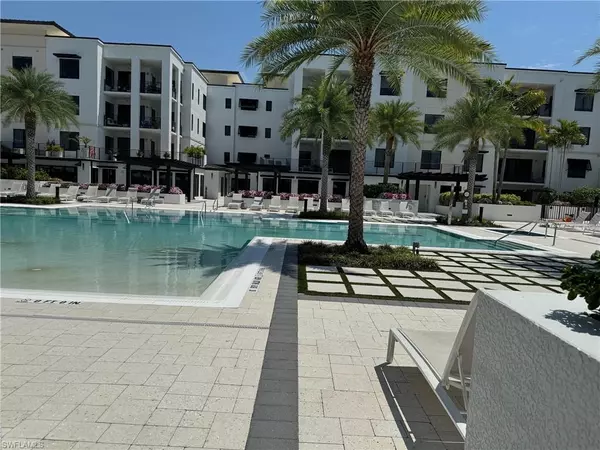 Naples, FL 34102,1125 Central AVE #461