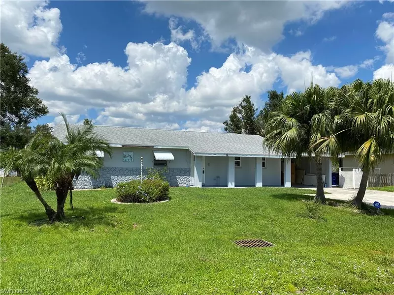 1329 Sunrise DR, North Fort Myers, FL 33917