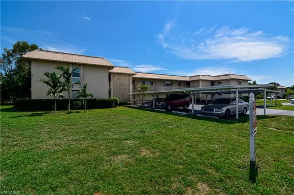 1915 W Lakeview BLVD #2, North Fort Myers, FL 33903