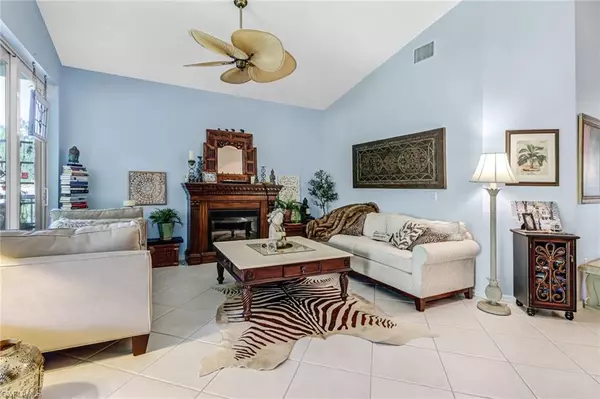 Naples, FL 34119,6775 Huntington Lakes CIR #202