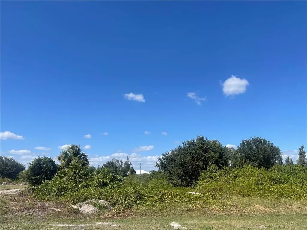 Lehigh Acres, FL 33974,512 Palora AVE