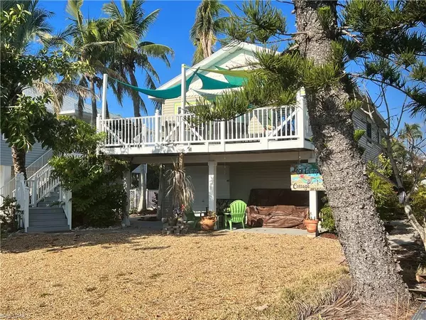 307 Lazy WAY,  Fort Myers Beach,  FL 33931