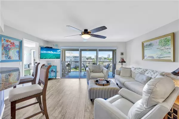 Marco Island, FL 34145,900 Collier CT #401