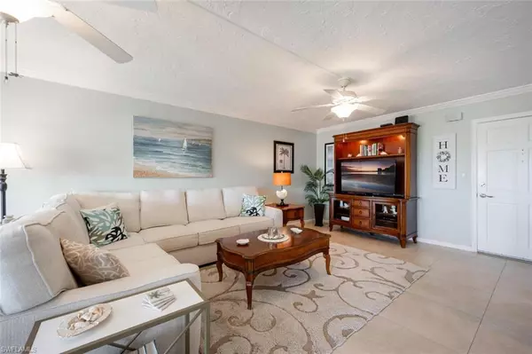 Naples, FL 34103,2600 Gulf Shore BLVD N #36