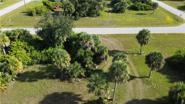 Rotonda West, FL 33947,142 April RD