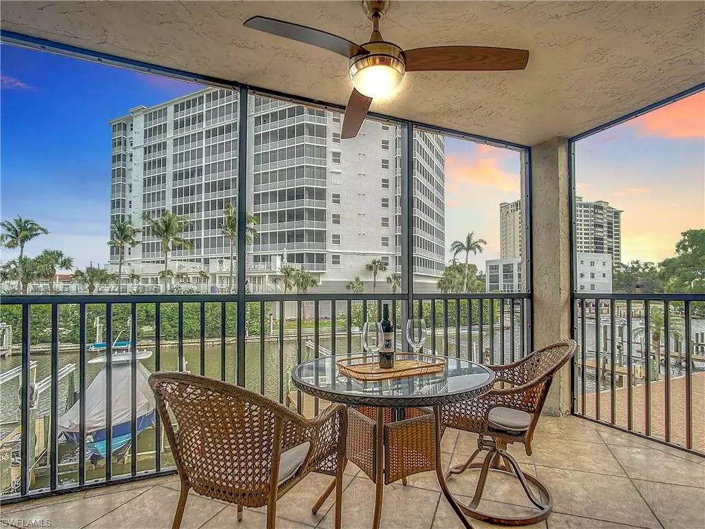 Naples, FL 34108,271 Southbay DR #229